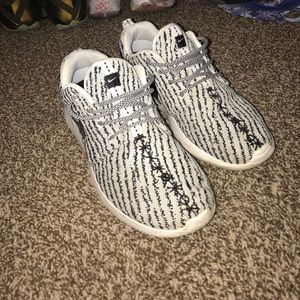 Custom Roshe 1 “Turtle Dove”